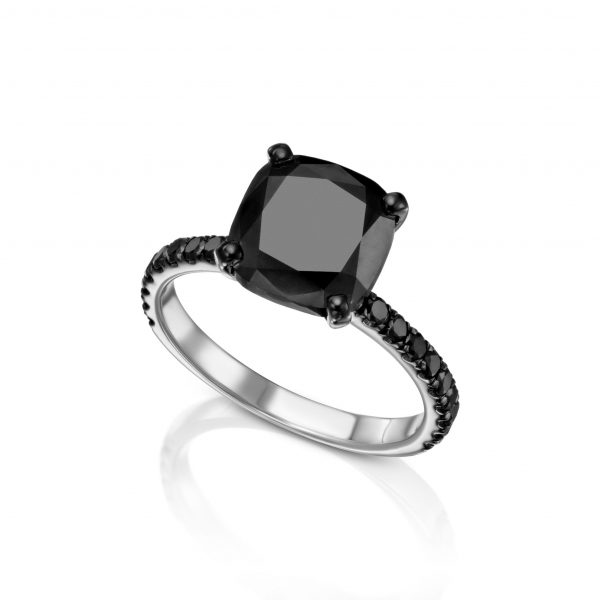 טבעת יהלום שחור בליטוש קושן